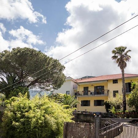 Il Giardino Acomodação com café da manhã Pimonte Exterior foto